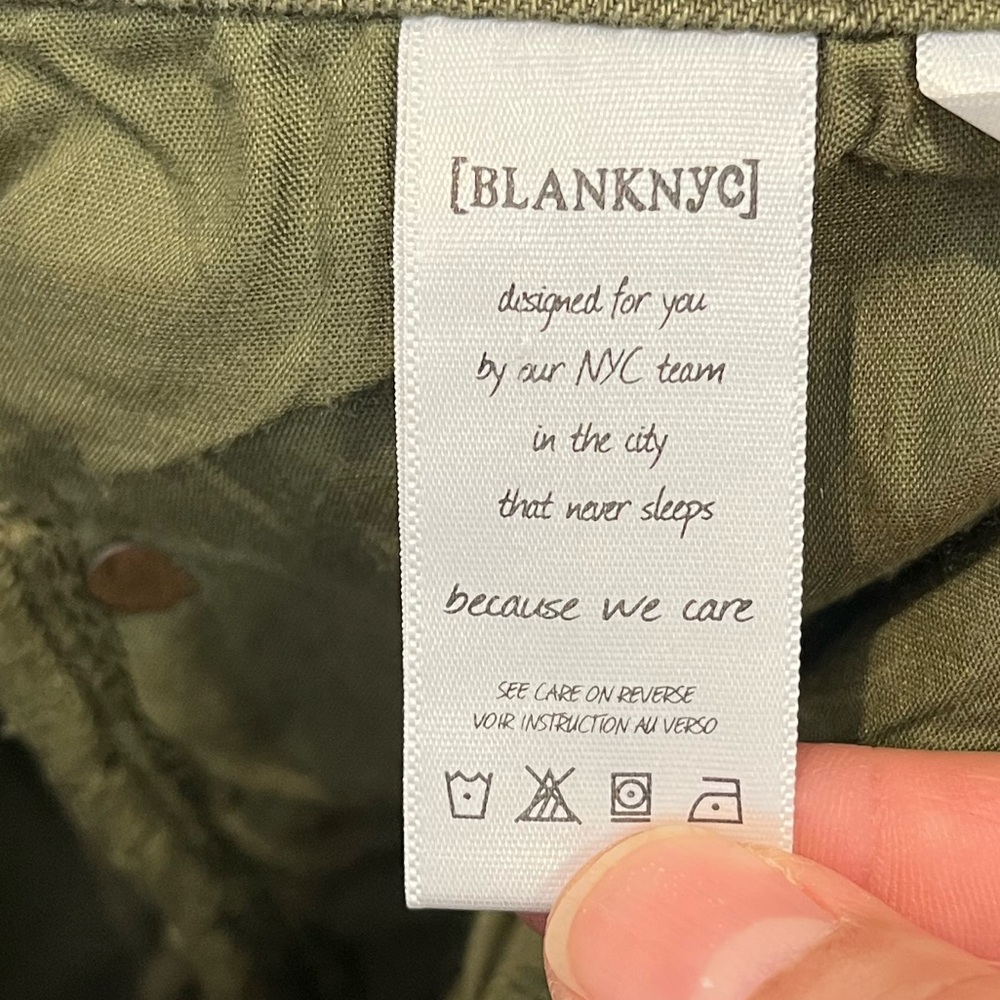 Blank NYC Olive Jean Shorts Sz. M - Picture 8 of 9